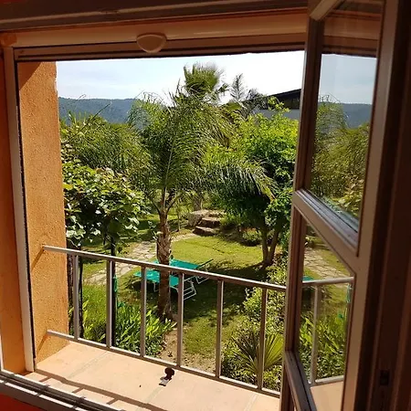 House With Garden And Sea View Holiday home *