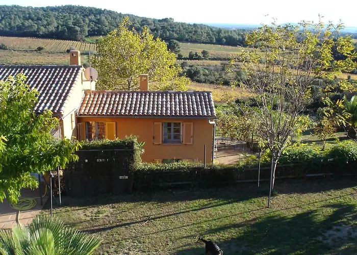 Casa de Férias House With Garden And Sea View